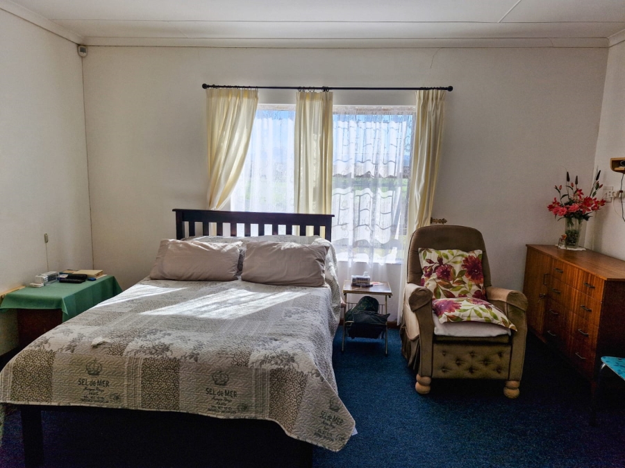 3 Bedroom Property for Sale in Fraaiuitsig Western Cape